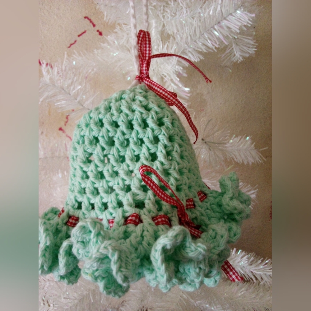 Minty Ahh Belle Christmas tree Ornament